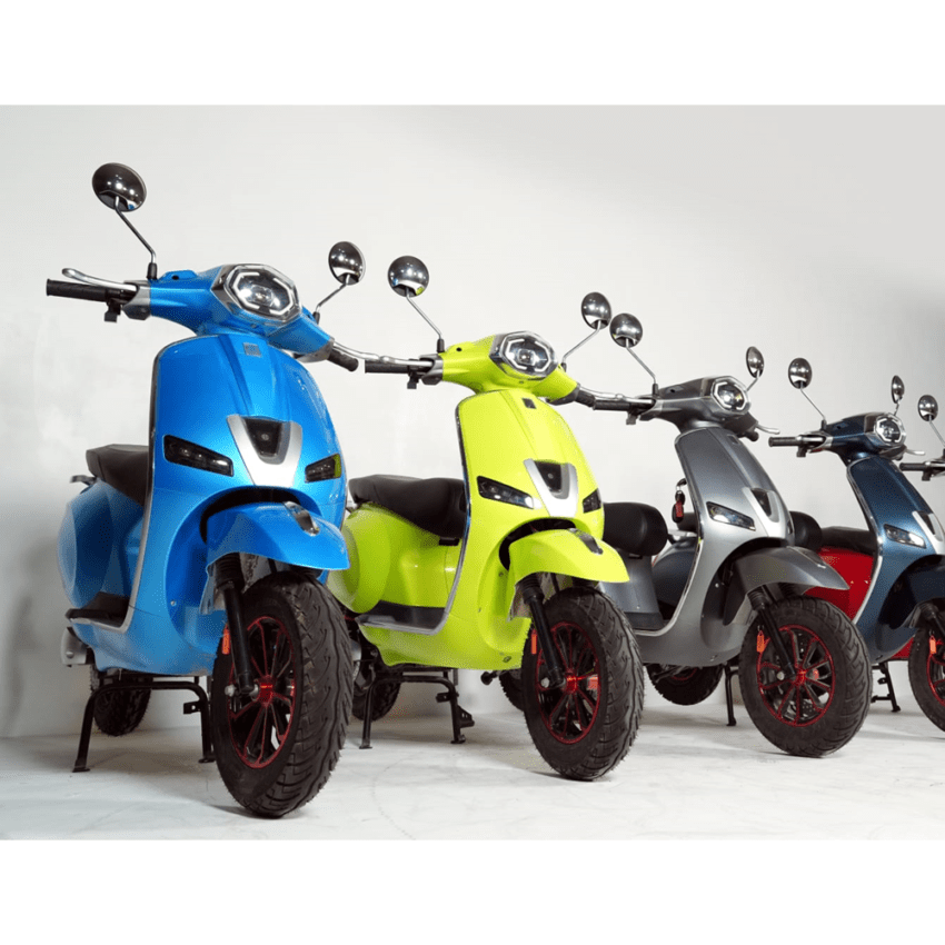 Vesp Model Scooter - Image 4