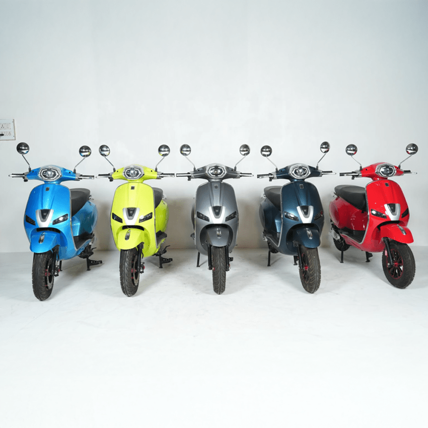 Vesp Model Scooter - Image 5